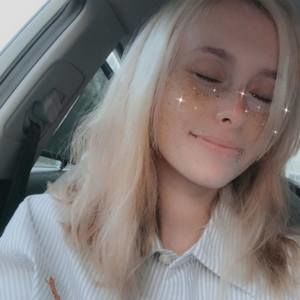 Meet your Posher, Alyssa